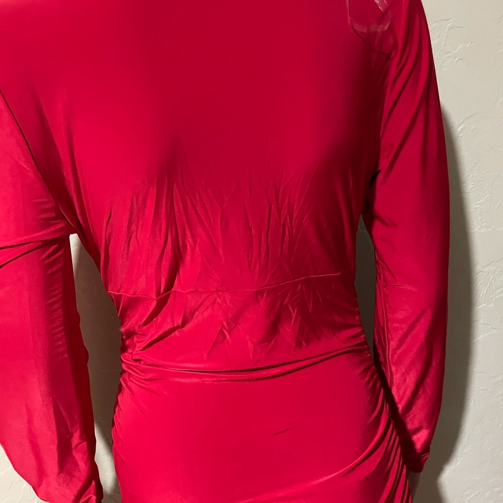 Color red stretch - Picture 4 of 9